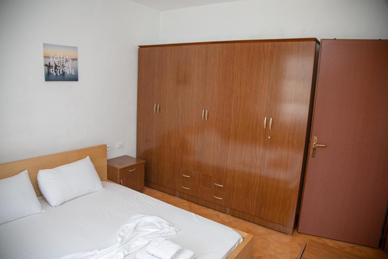 A&B Apartment Голем Экстерьер фото