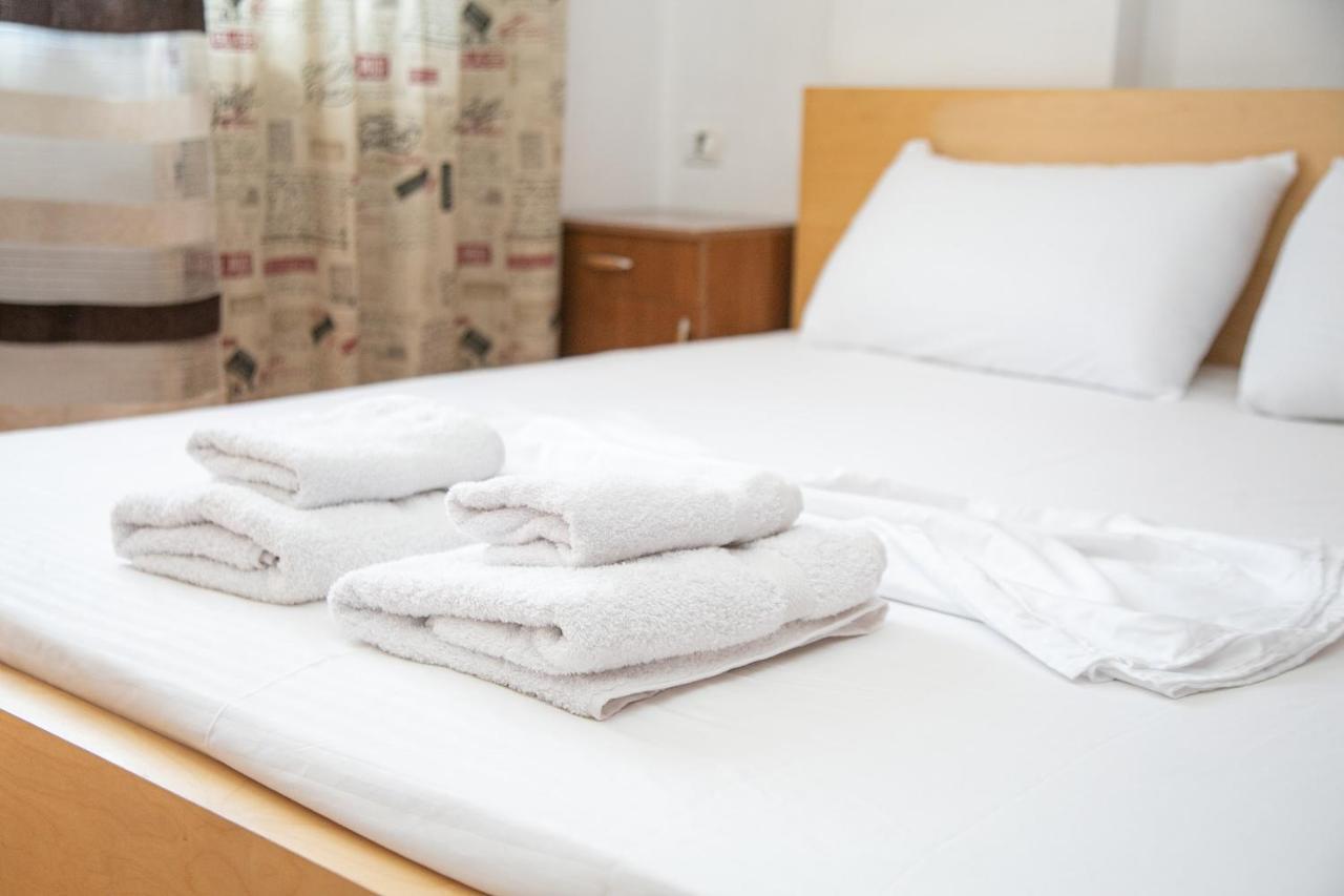 A&B Apartment Голем Экстерьер фото